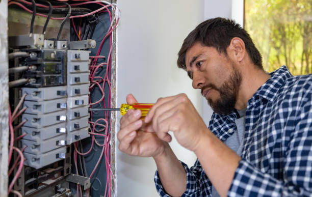 Best Emergency Electrician Near Me  in Vero Lake Estates, FL